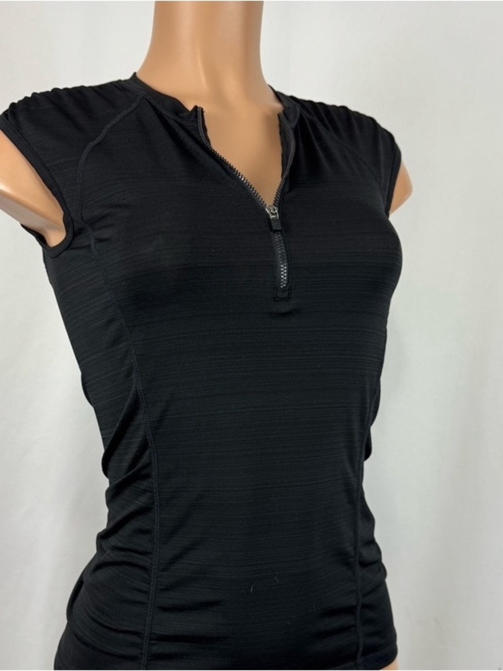 Women's Black Zip-Front Cap Sleeve Tank Top